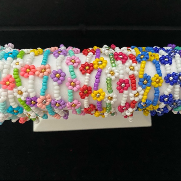 3 Flower Stretch Bracelets - Picture 8 of 10